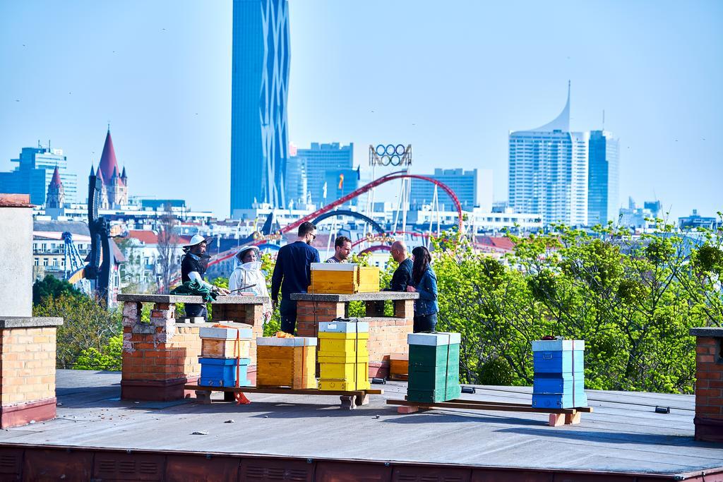 Magdas Hotel Wina Bagian luar foto
